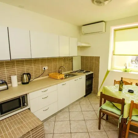 Apartment A4 Goga 1 Two Bedroom Near The And The Sea