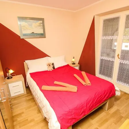 Apartmán A4 Goga 1 Two Bedroom Near The And The Sea Poreč